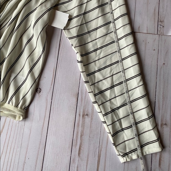 Authentic ASTR The Label Bodysuit - Picture 3 of 5